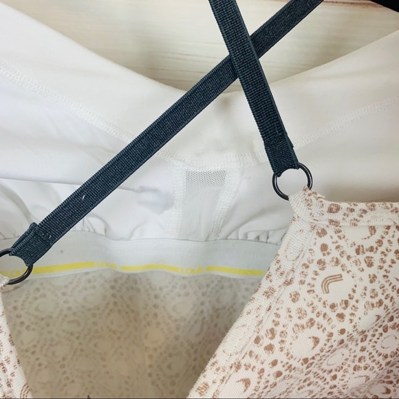Sold Lole cream patterned work out camisole tank - Picture 8 of 8